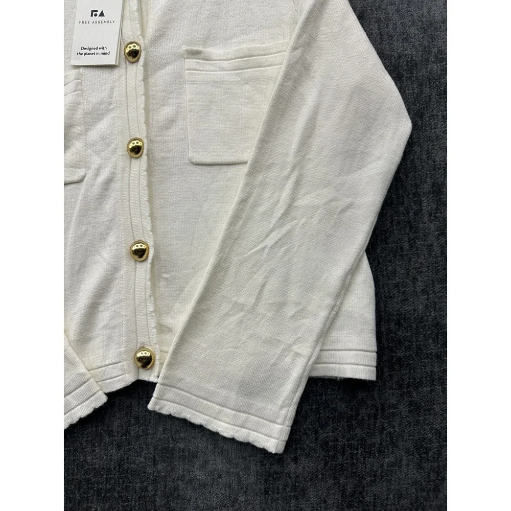 Free Assembly Cardigan Sweater Womens Large White Relaxed Fit Tight‎ Knit Warm